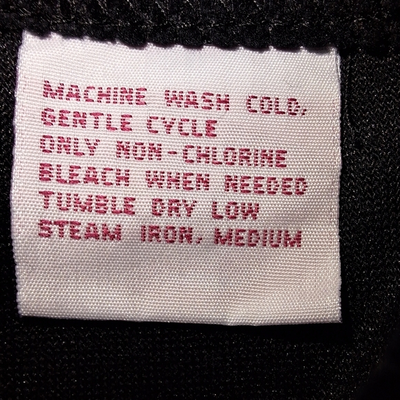 A bundle of ladies lounge pants in a size 3X. Yogalicious and Cappagallo. - Picture 2 of 13